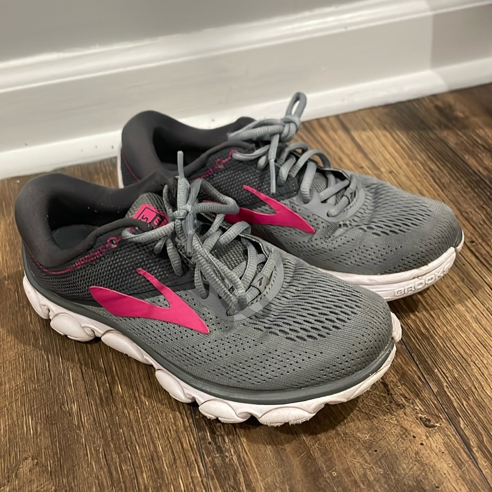 Brooks anthem running shoes